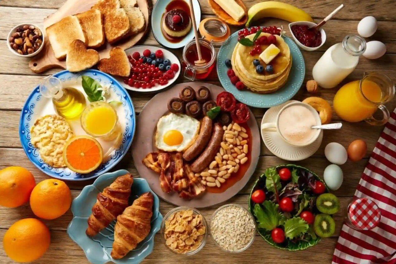هرگز برای صبحانه این خوراکی ها رو نخور! | توصیه متخصصان در حذف بعضی خوراکی ها از صبحانه
