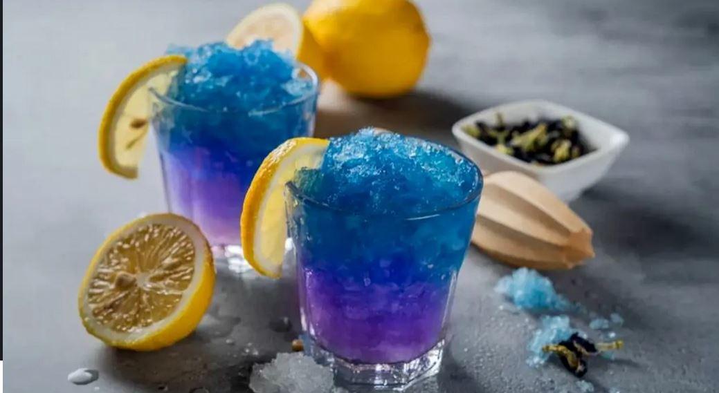 با نوشیدن «لیموناد کهکشانی» خودت رو از گرمای تابستون خلاص کن + طرز تهیه