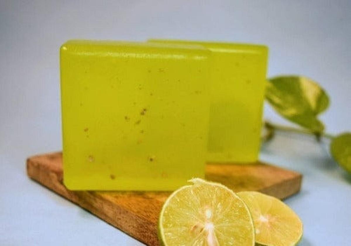 خودت تو خونه صابون طبیعی درست کن! | طرز تهیه صابون لیمو در خانه