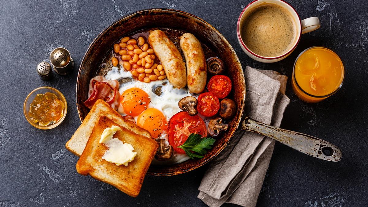 بشقاب صبحانه انگلیسی به سبک کافه ها + طرز تهیه