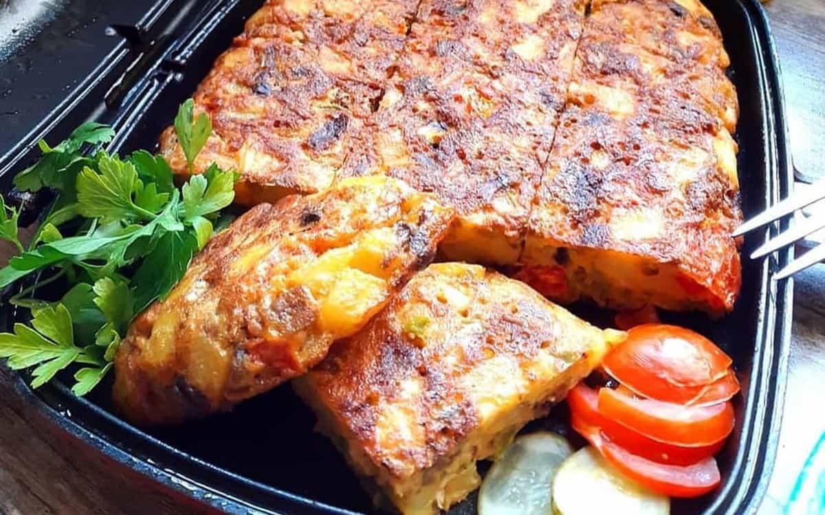 شام امشب: با بادمجون و سیب زمینی غذا بپز بزنه رو دست پیتزا + طرز تهیه