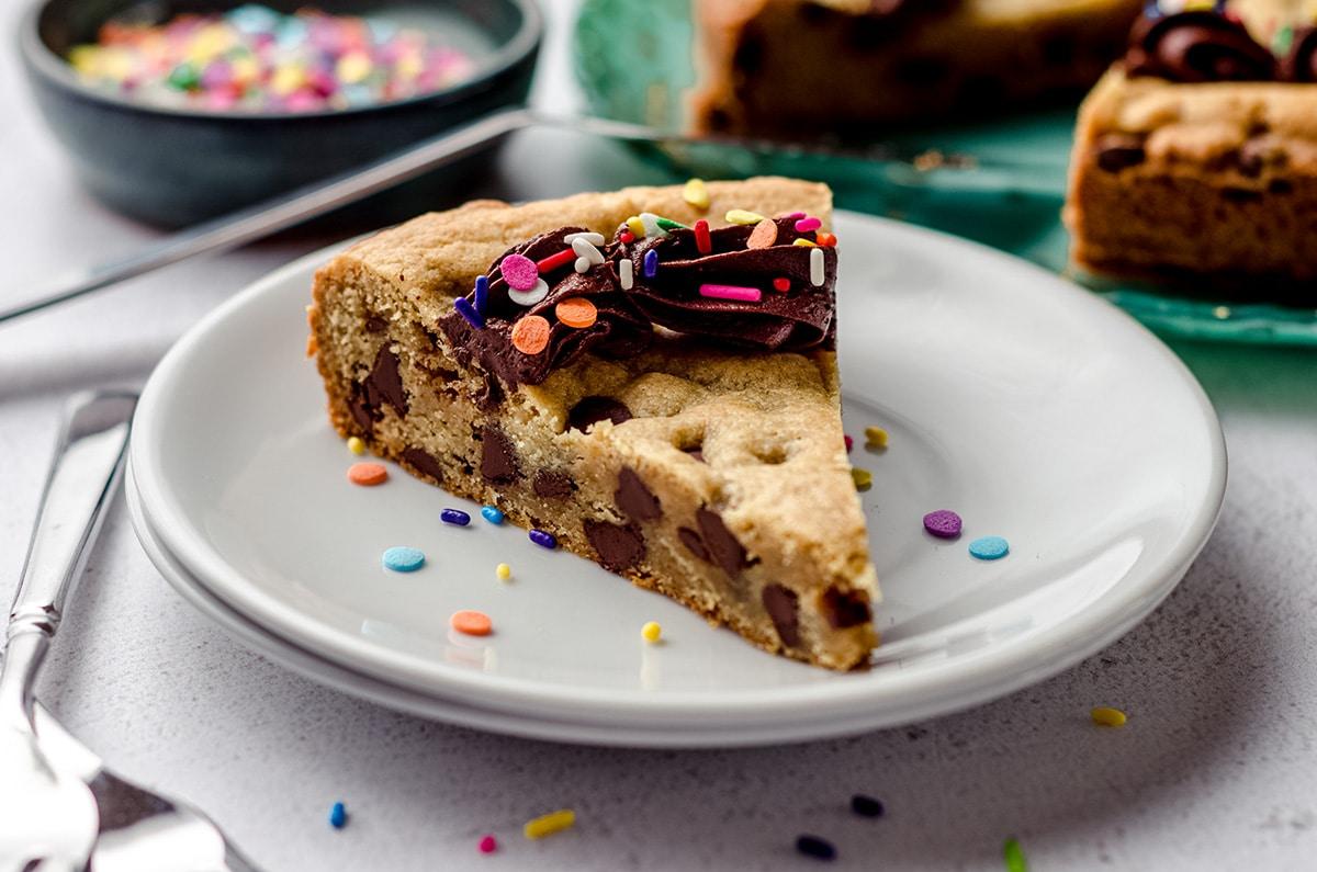 کیک کوکی؛ ایندفعه کیک رو با طعم کوکی درست کن تا همه عاشقش بشن + طرز تهیه