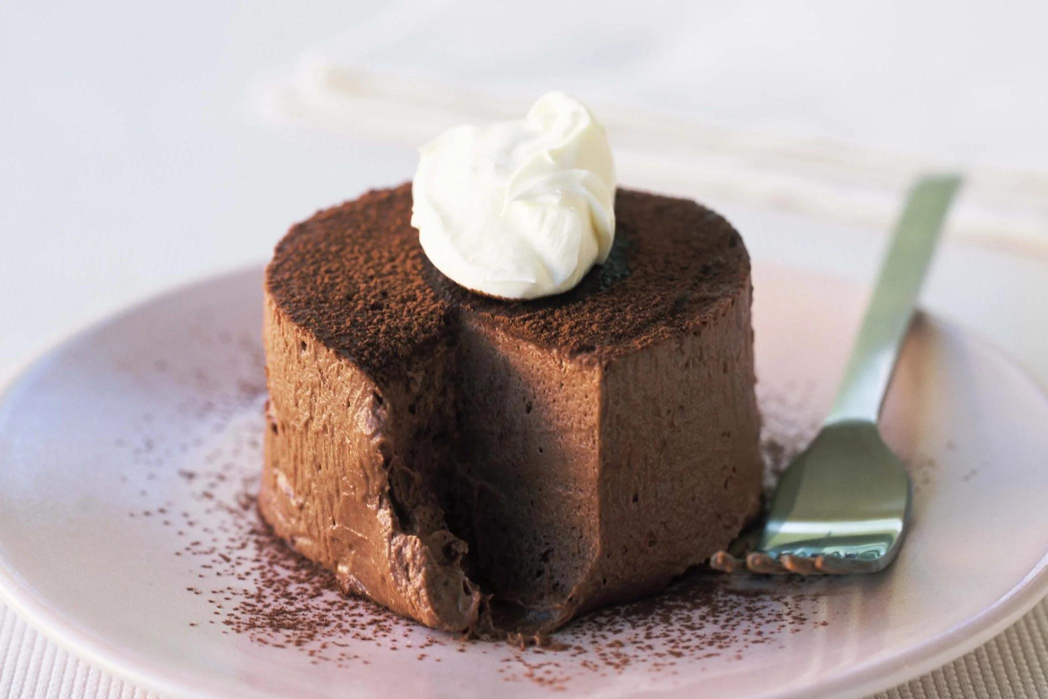 دستور تهیه دسر شکلاتی رژیمی | بدون ترس از چاقی، دسر بخورید! + طرز تهیه